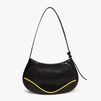 Bolso motero negro y estilizado