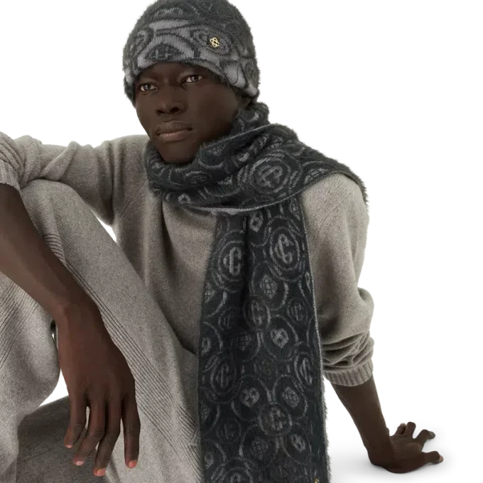 Bufanda de mohair con monograma y textura mullida