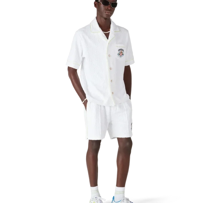 Camisa clásica de rizo de manga corta en blanco