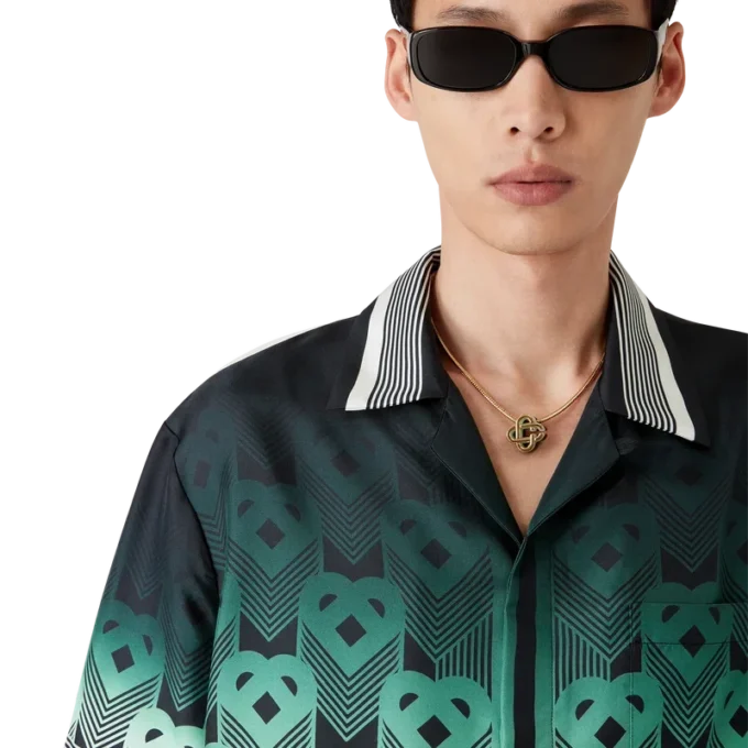 Camisa de seda de manga corta con monograma degradado