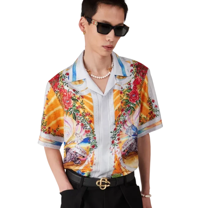 Camisa de seda de manga corta La Tornade De Rose en pantalón corto Camisa de seda de manga corta La Tornade De Rose en pantalón corto