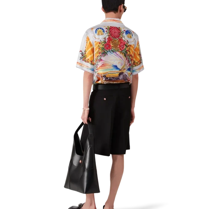 Camisa de seda de manga corta La Tornade De Rose en pantalón corto Camisa de seda de manga corta La Tornade De Rose en pantalón corto