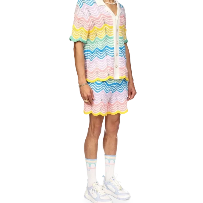 Camisas de punto con diseño de ondas degradadas