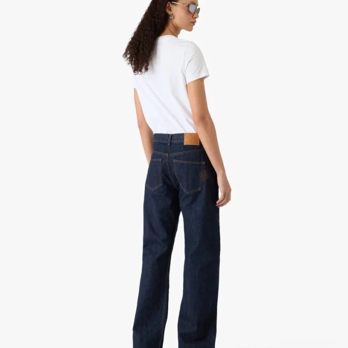 Camiseta ajustada de pantalón corto con parche bordado clásico