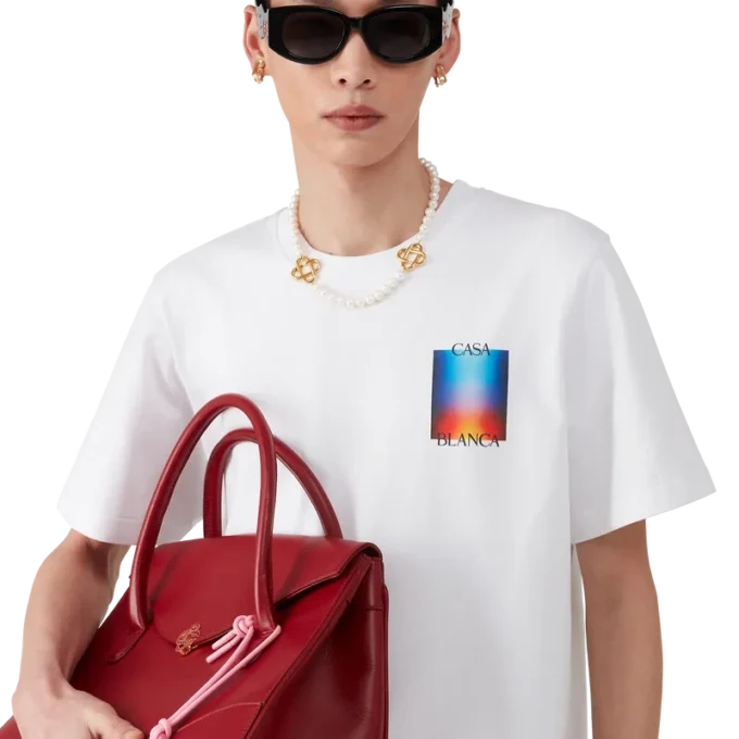 Camiseta con el logotipo de Gradient Casa