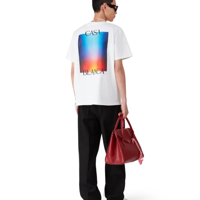 Camiseta con el logotipo de Gradient Casa