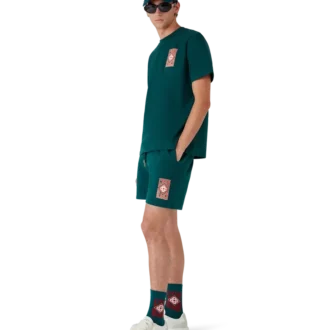 Camiseta con logotipo gótico