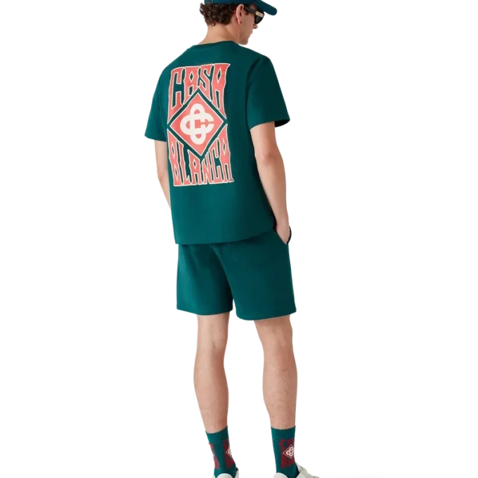 Camiseta con logotipo gótico