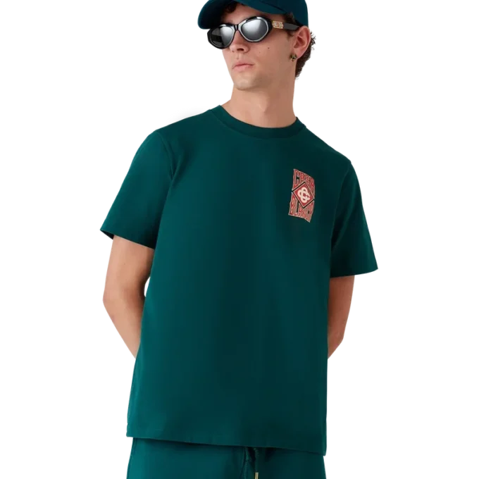 Camiseta con logotipo gótico