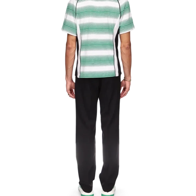 Camiseta de fútbol con paneles de rayas degradadas