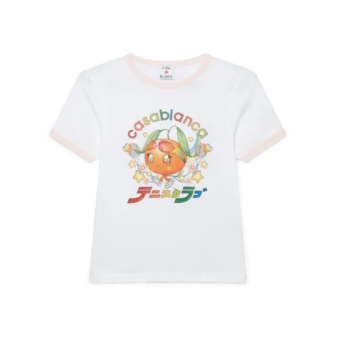Camiseta de manga corta con cuello redondo y mascota naranja en pantalones cortos