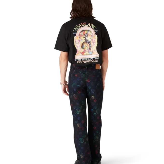 Camiseta de manga corta con el logotipo de L’arche de The Essential Experience