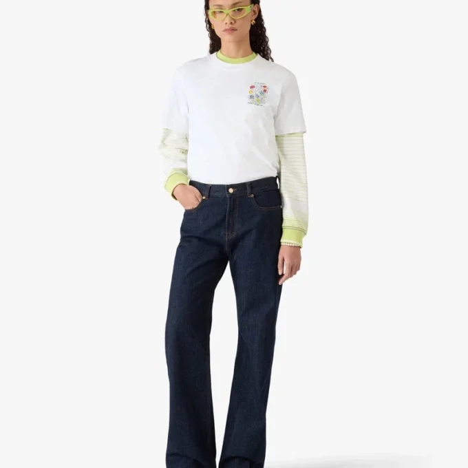 Camiseta de manga corta con grafitis blancos