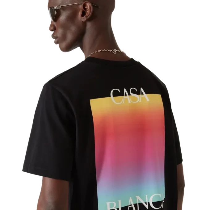 Camiseta de manga corta con logotipo cuadrado degradado