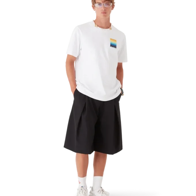 Camiseta de manga corta Gradient Square en pantalones cortos