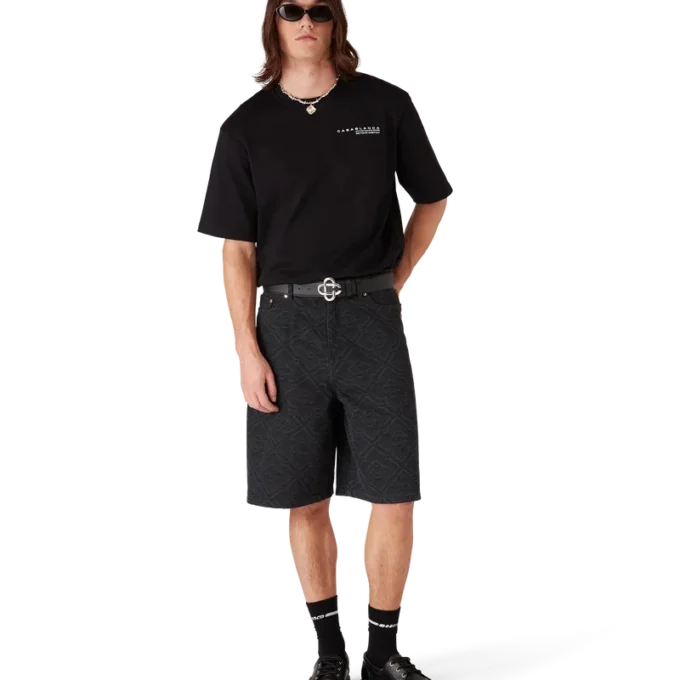 Camiseta de manga corta oversize Glitch Orchid en pantalones cortos