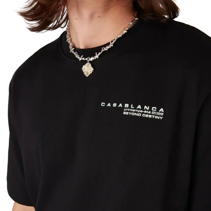 Camiseta de manga corta oversize Glitch Orchid en pantalones cortos