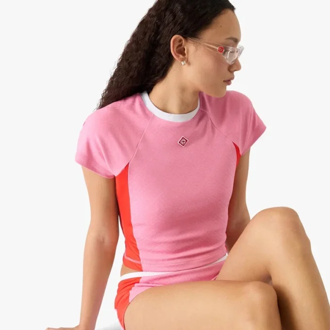 Camiseta de pantalones cortos con monograma rosa