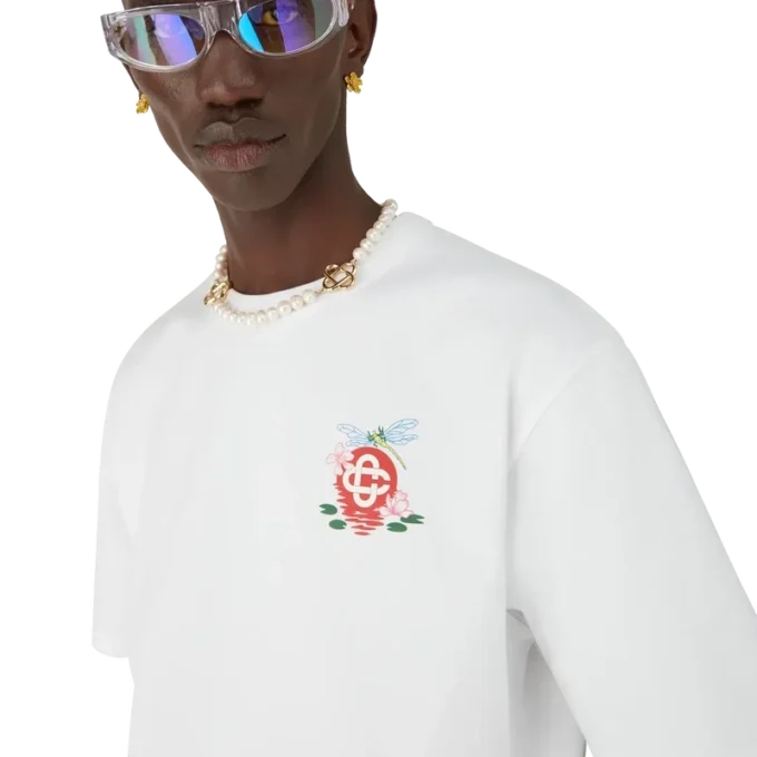 Camiseta oversize de pantalones cortos con estampado floral de libélulas