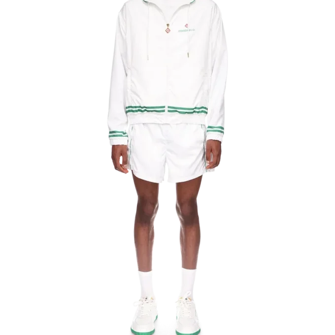 Chaqueta deportiva con detalles láser