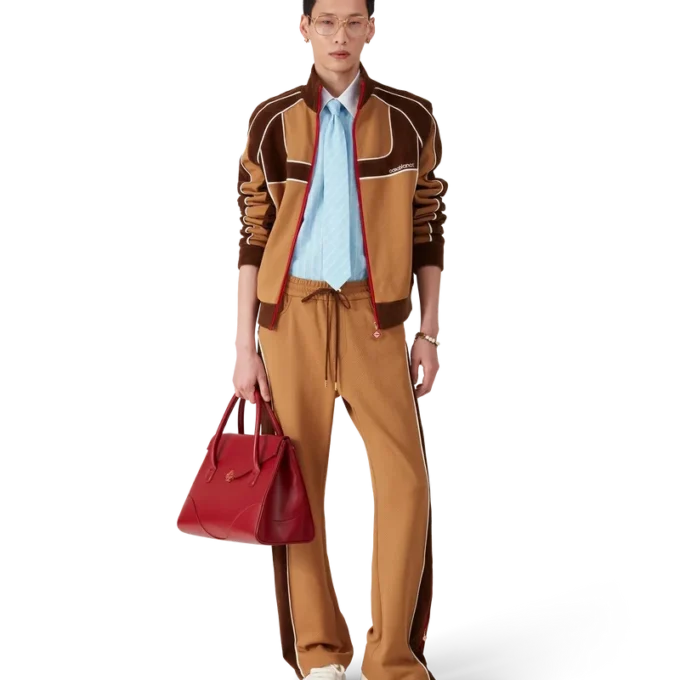 Chaqueta deportiva con paneles de chenilla