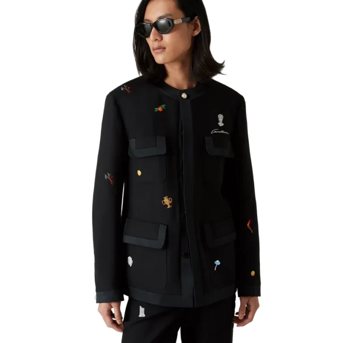 Chaqueta entallada de lana con motivo bordado