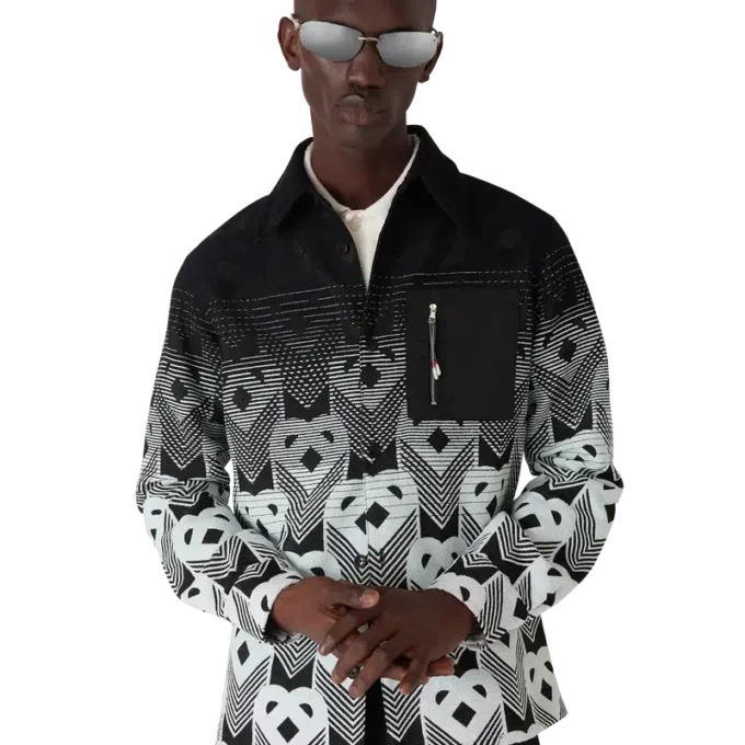 Chaqueta tipo shacket con monograma degradado