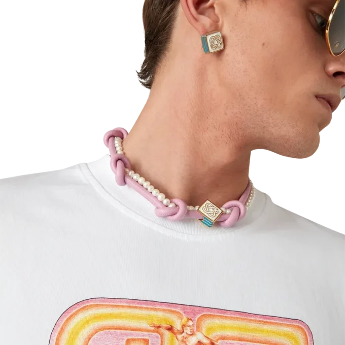 Collar con nudo rosa