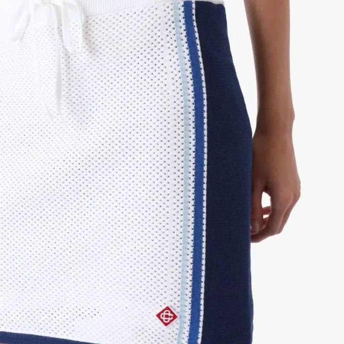 Falda de malla a rayas blancas y azules Falda de malla a rayas blancas y azules