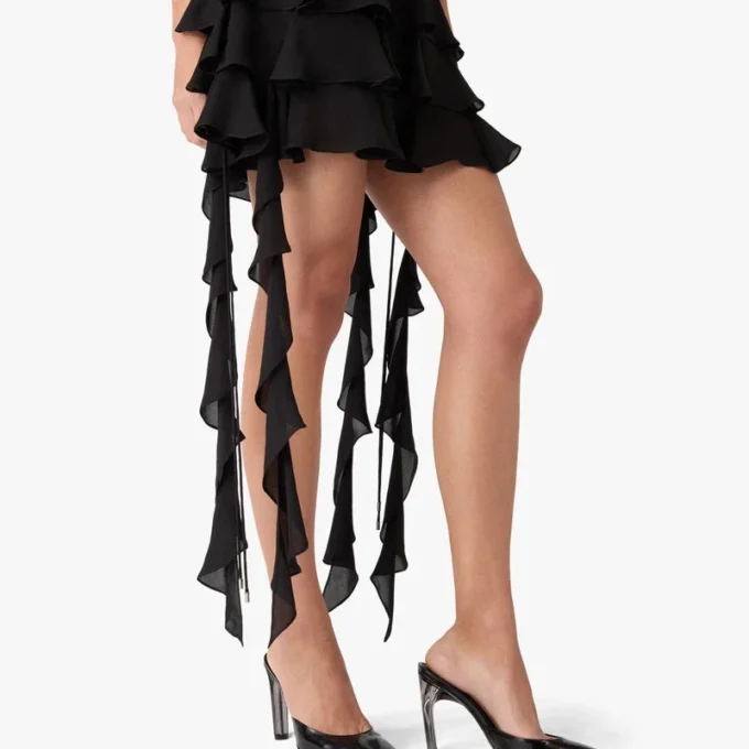 Mini vestido negro de georgette con doble volante