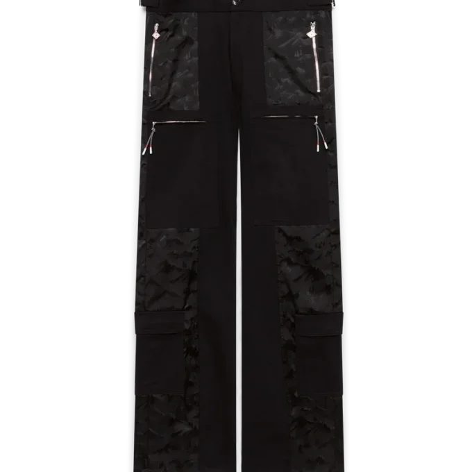 Pantalones cargo de nylon con estampado de camuflaje de montaña