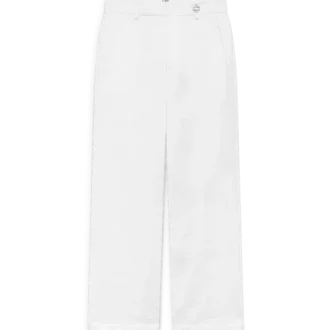 Pantalones chino con monograma en blanco