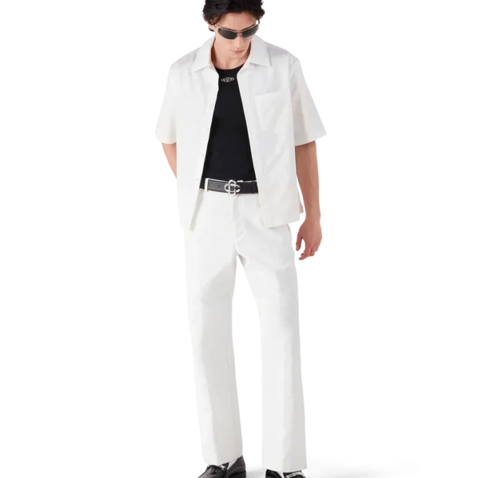 Pantalones chino con monograma en blanco