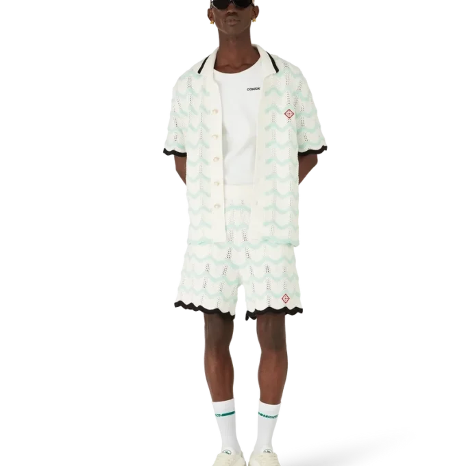 Pantalones cortos de algodón de ganchillo con diseño de ondas degradadas