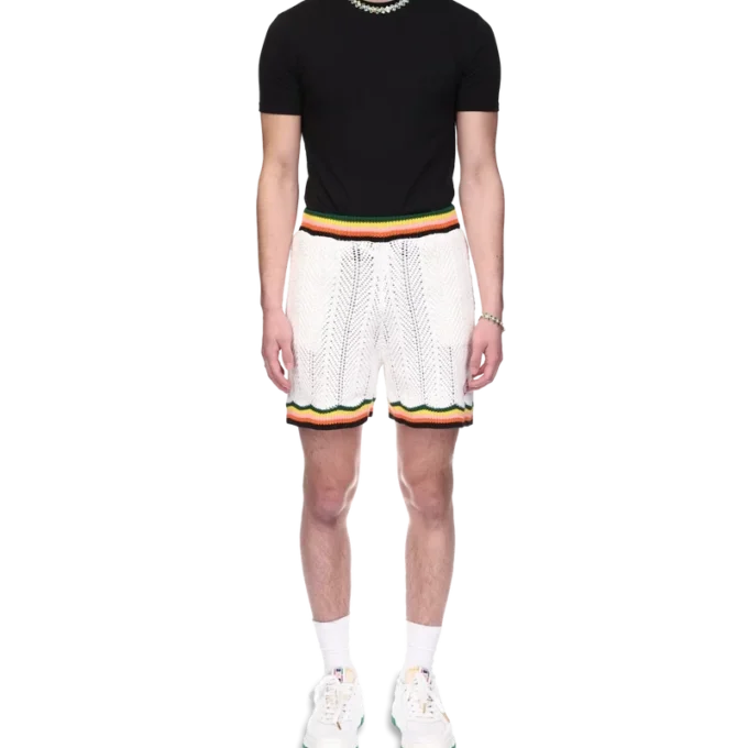 Pantalones cortos de encaje con diseño en zigzag