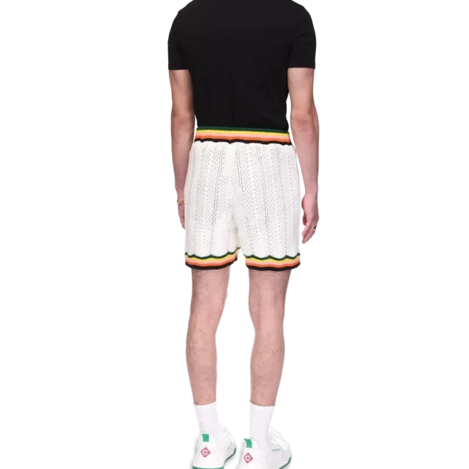 Pantalones cortos de encaje con diseño en zigzag