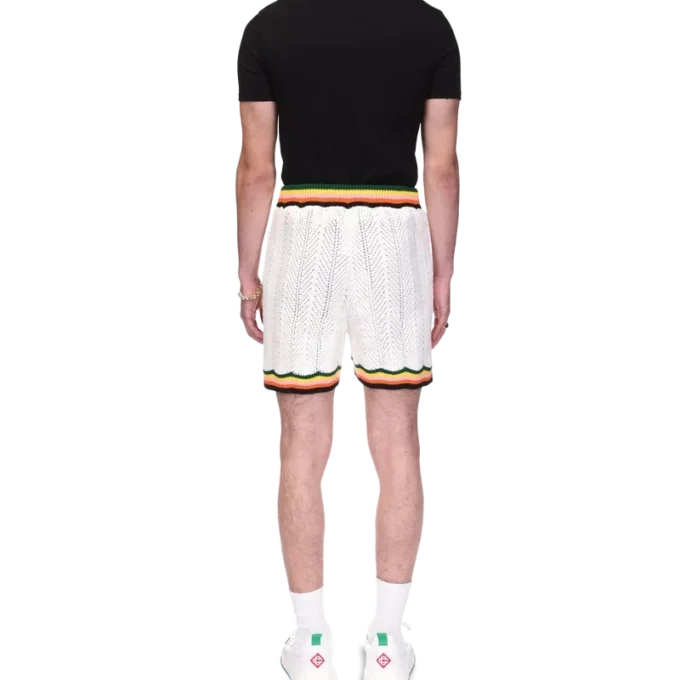 Pantalones cortos de encaje con diseño en zigzag