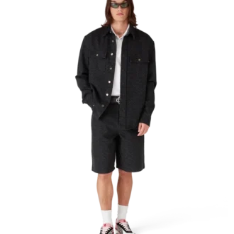 Pantalones cortos de mezclilla con monograma láser