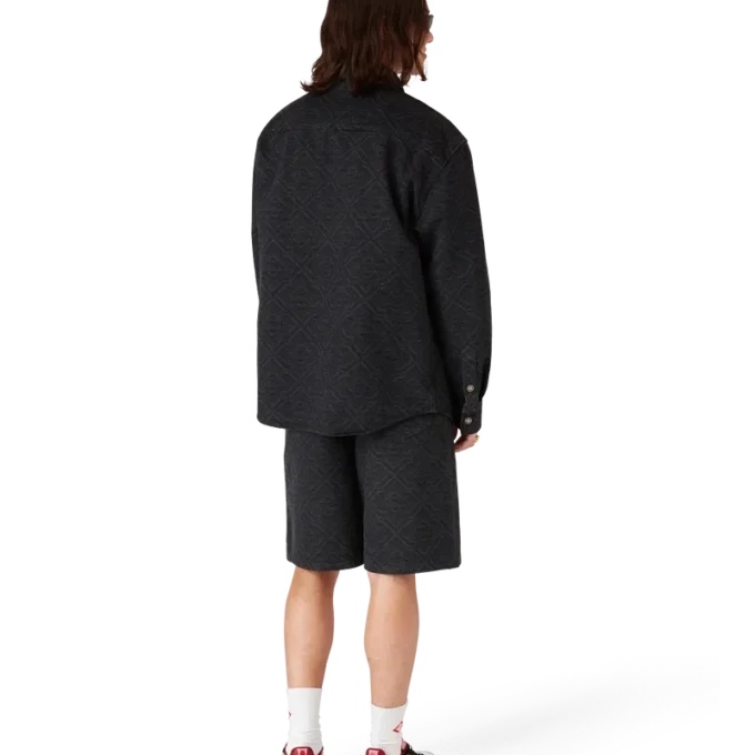 Pantalones cortos de mezclilla con monograma láser