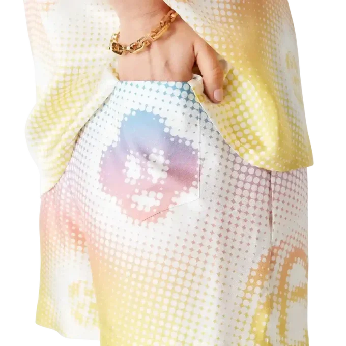 Pantalones cortos de seda con logotipo en semitonos