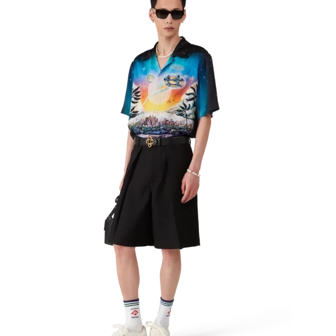 Pantalones cortos entallados de lana con pliegues