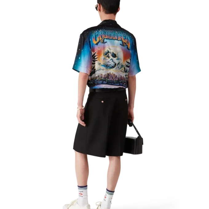 Pantalones cortos entallados de lana con pliegues