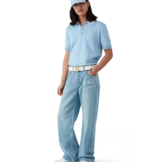 Pantalones de mezclilla desgastados con grafitis