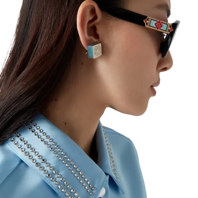 Pendientes de botón con el logotipo Monogram