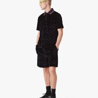 Polo de terciopelo con monograma morado