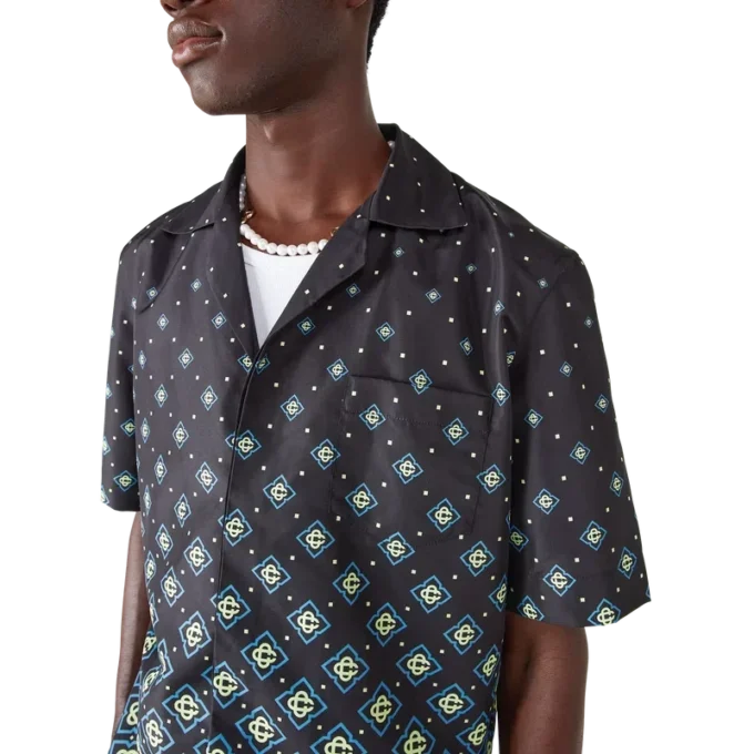 Ropa de baño de pantalones cortos con monograma negro degradado