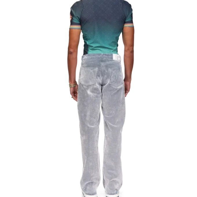 Vaqueros con textura melocotón